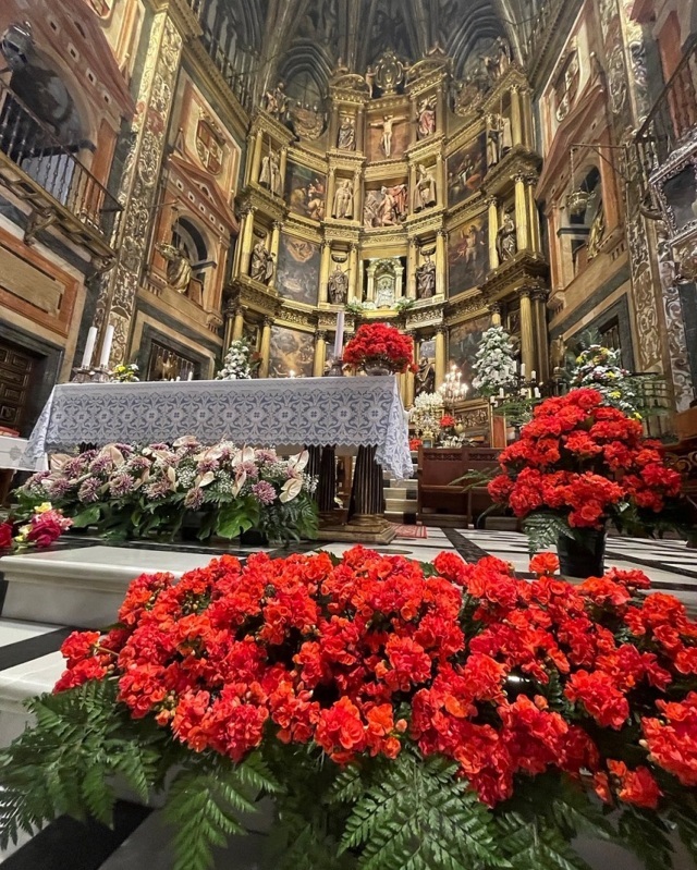 Ofrenda floral (mayo 2025) 1