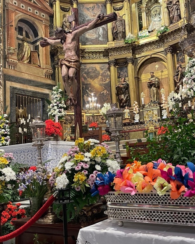 Ofrenda floral (mayo 2025) 2